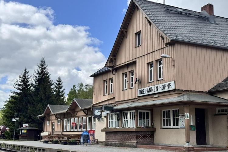 Train Station Apartment In Drei Annen Hohne Buitenkant foto