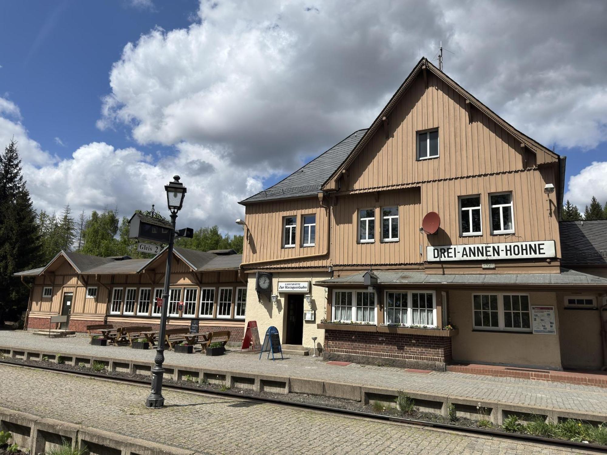 Train Station Apartment In Drei Annen Hohne Buitenkant foto